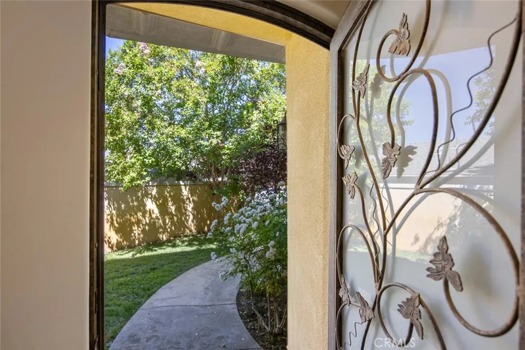 21120 Placerita Canyon Road, Newhall, California 91321 home-pic-3